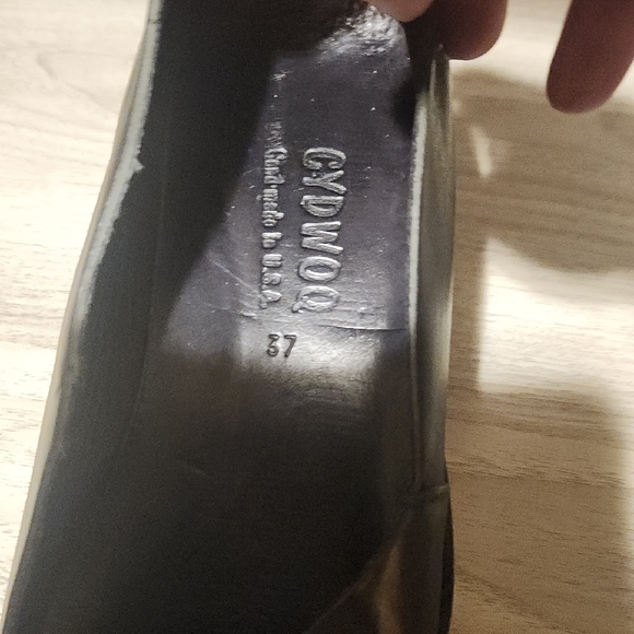 NEW WITH BOX Women's High Quality Leather CYDWOK SHOES - Picture 3 of 8